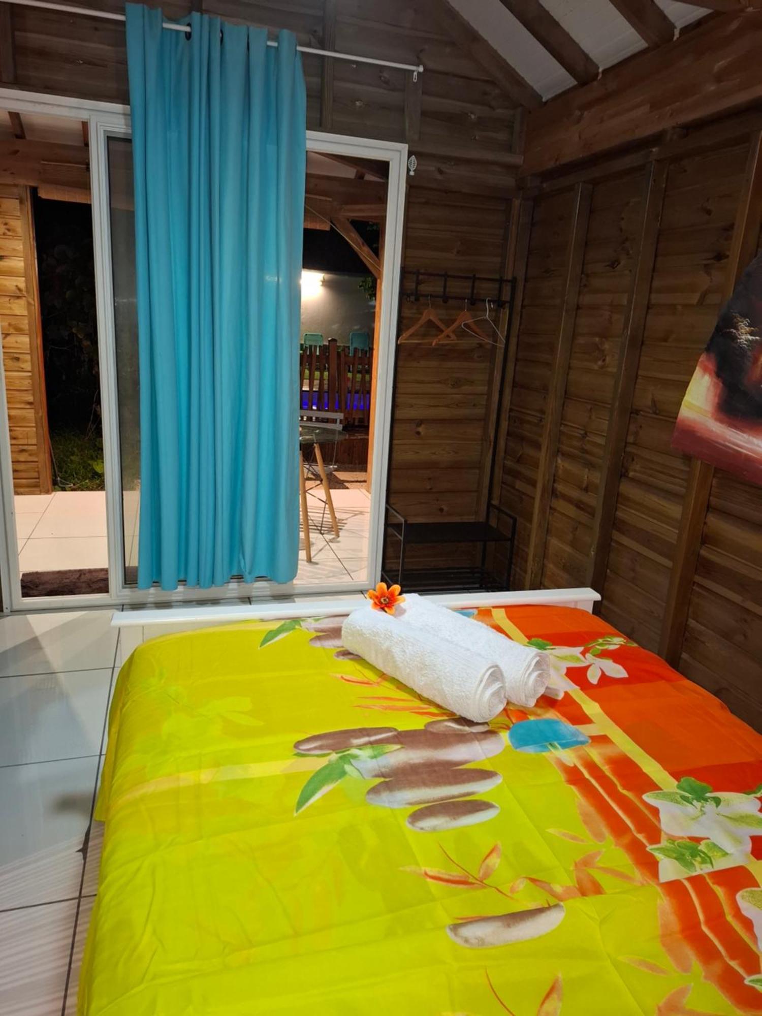 Отель Gwada Fun Habitation Сен-Клод Экстерьер фото